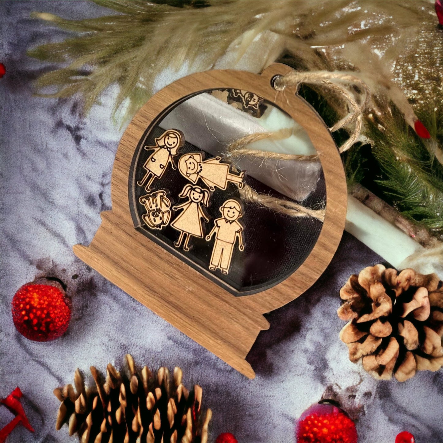 Family shaker ornament