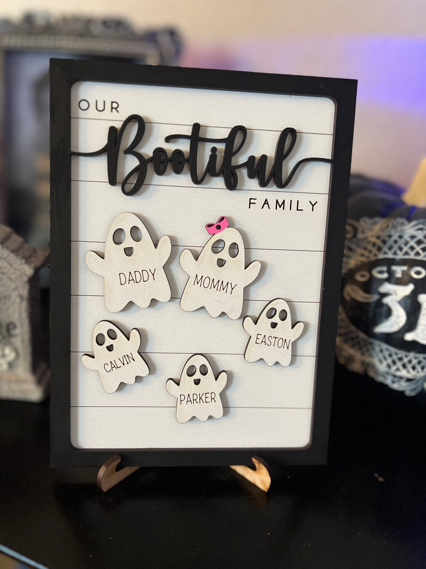 Boo-tiful family